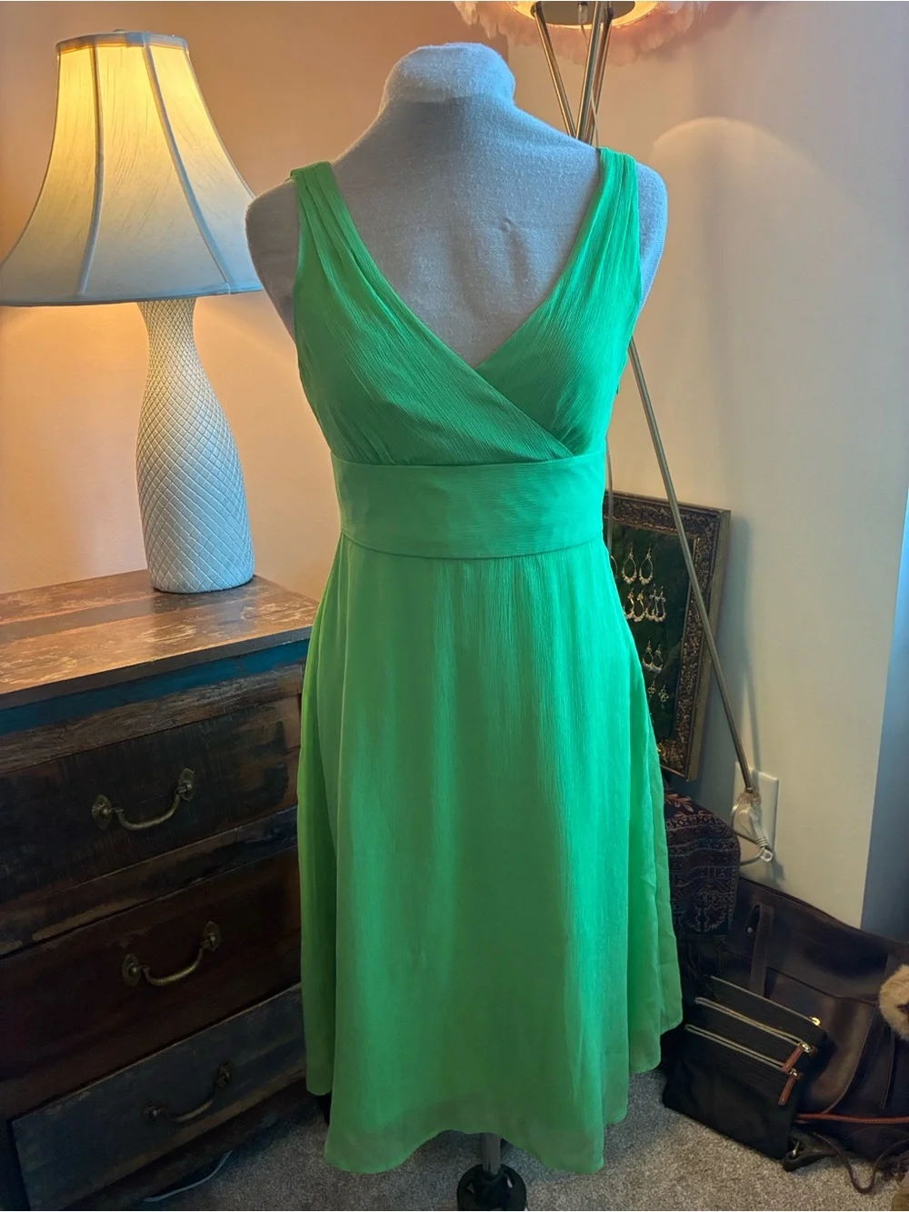 Genuine 100% Silk Sleeveless V-Neck Midi Dress in Kelly Green